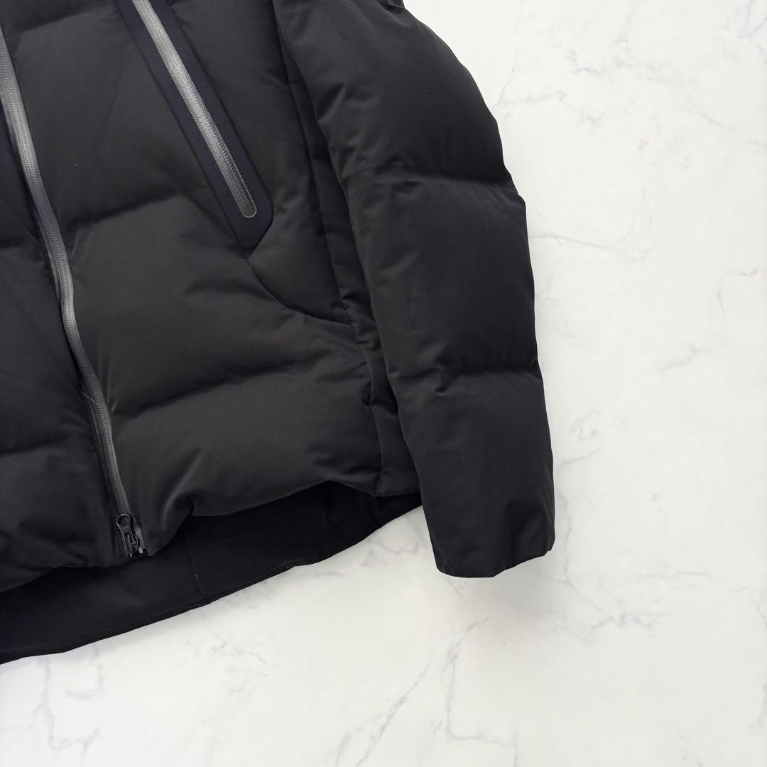 デサントオルテライン マウンテニア ダウンジャケット ブラック M