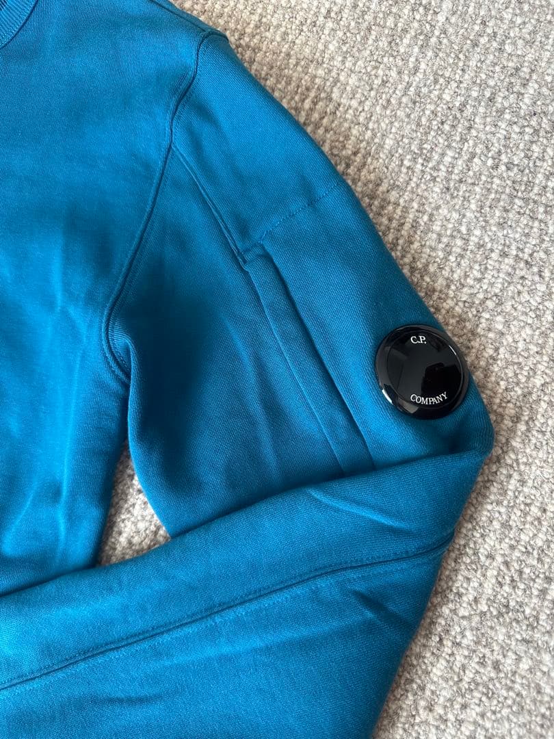 美品CPcompanyレンズディティールスウェットトレーナー