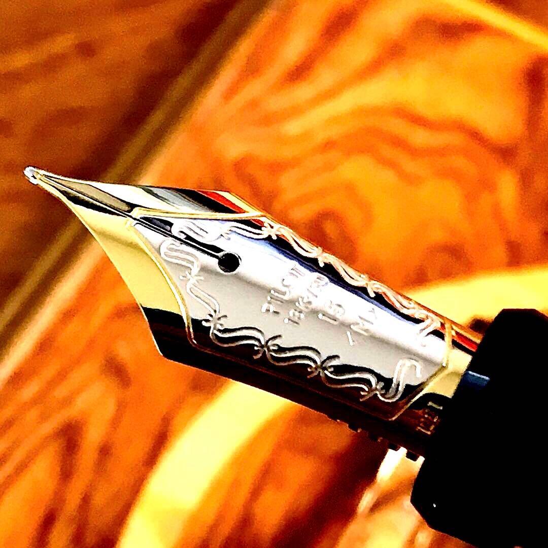 ☆ほぼ新品☆最極上品☆素晴らしいパイロットカスタム845漆万年筆(M)