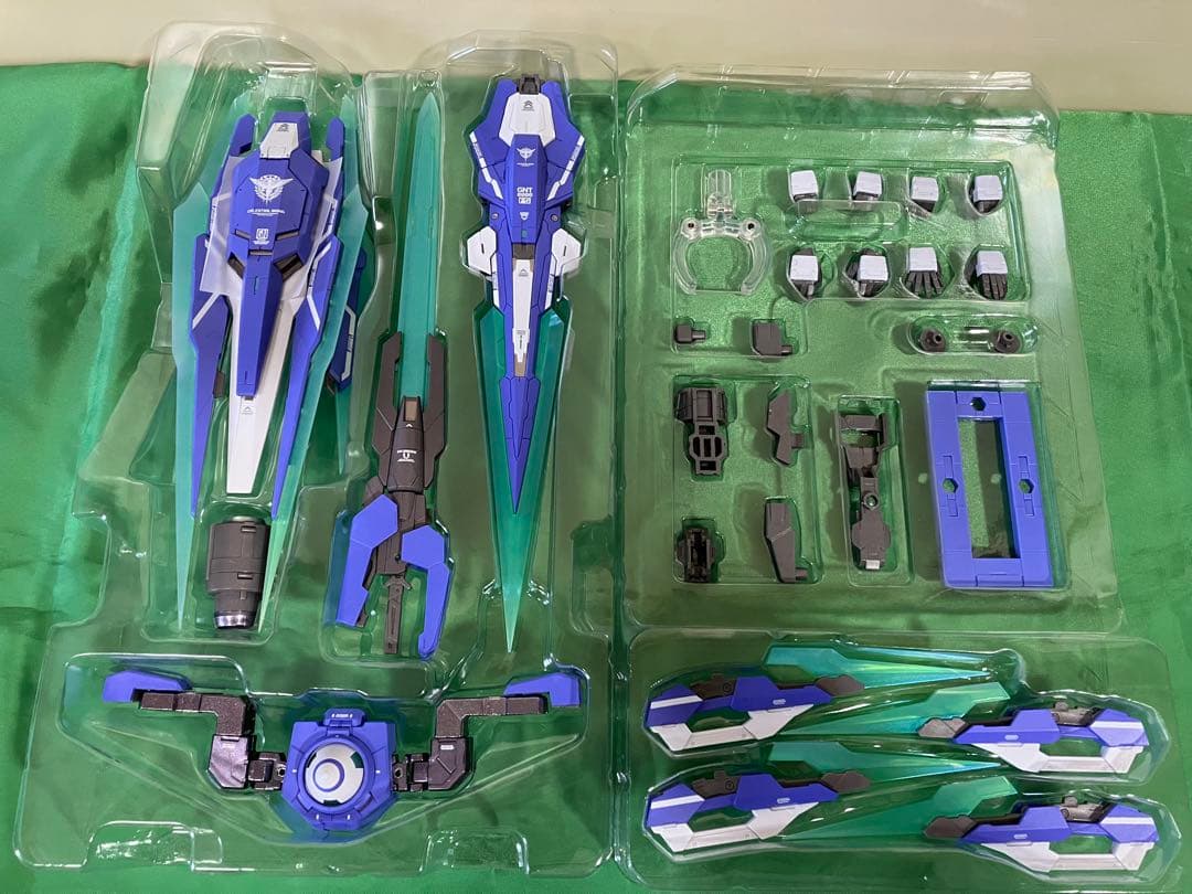 【中古品】　メタルビルド　ダブルオークアンタ　フルセイバー　オプションセット品