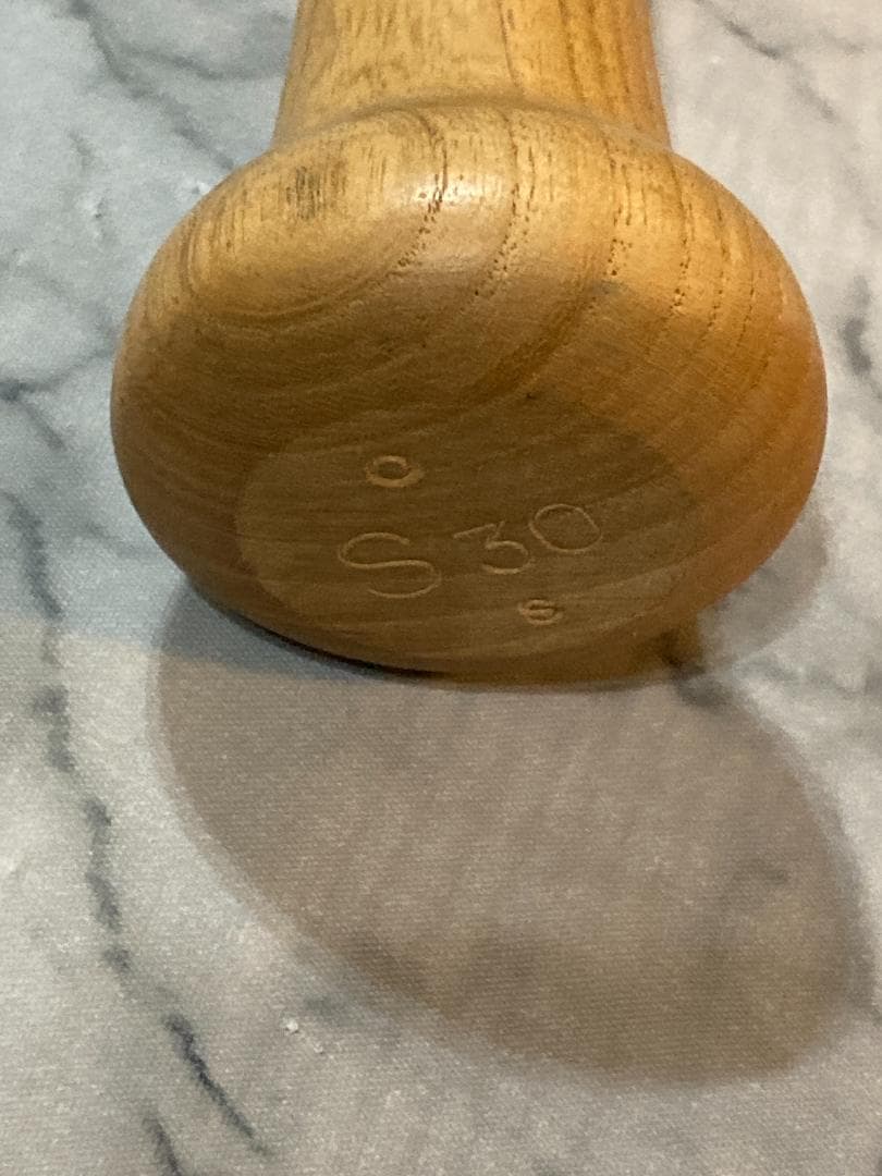 コミッショナーマーク入り 木製バット