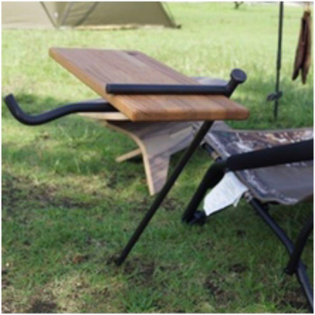 焚き火サイドテーブル。