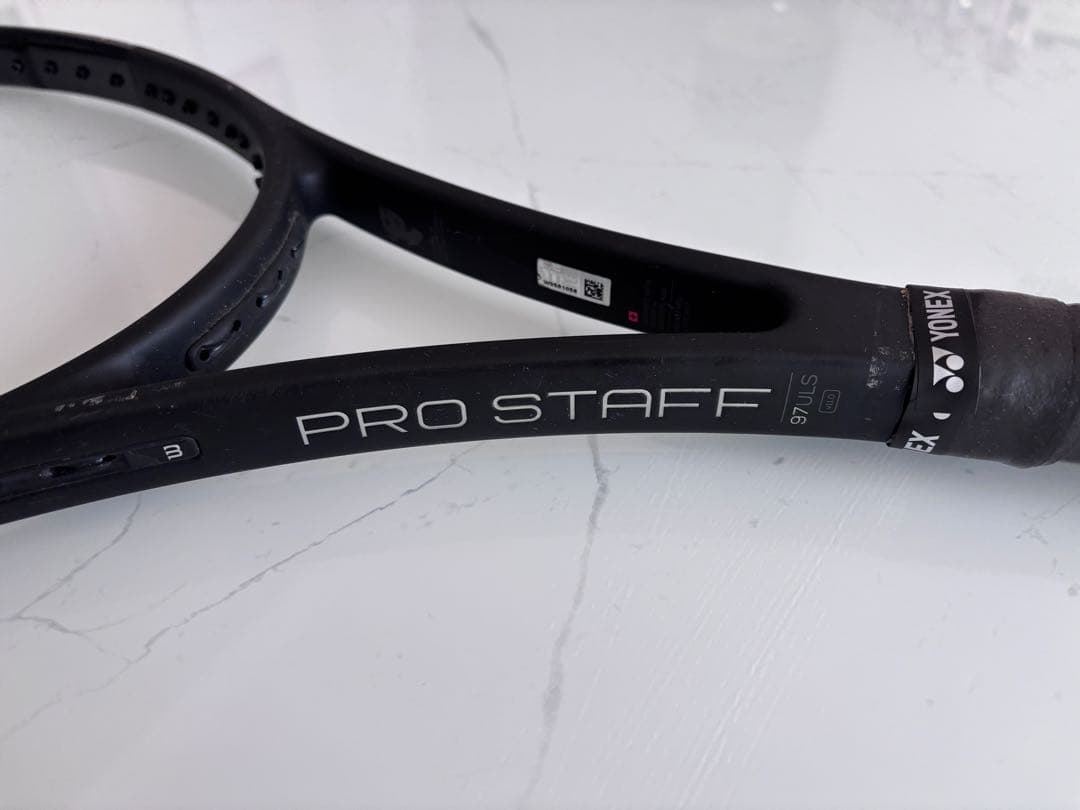 Wilson Pro Staff ブラック テニスラケット　ロジャーフェデラー