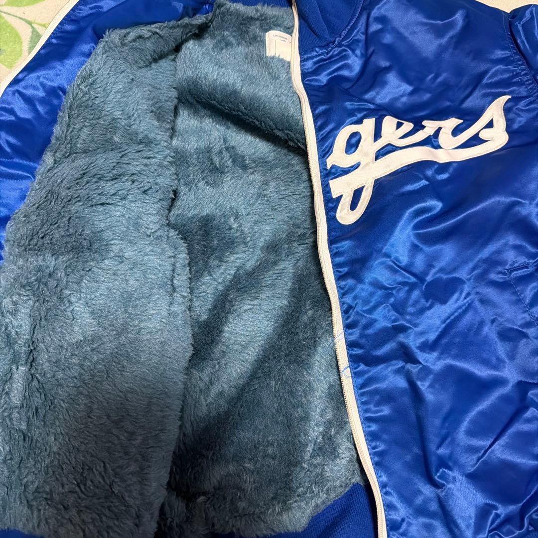 Dodgers サテンジャケット 青