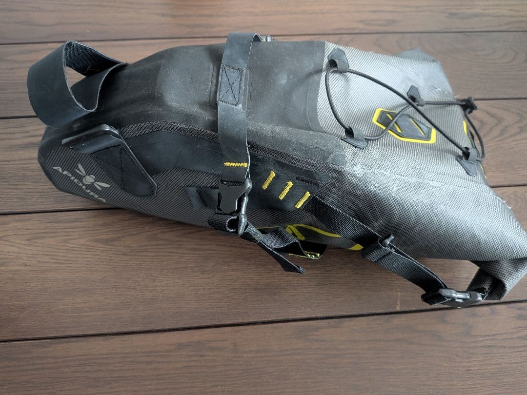 apiduraサドルバッグ　9L