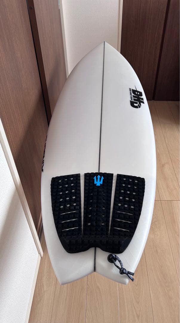 DHD フェニックス スワロー 5'8\" 31.5Lサーフボード　新古品