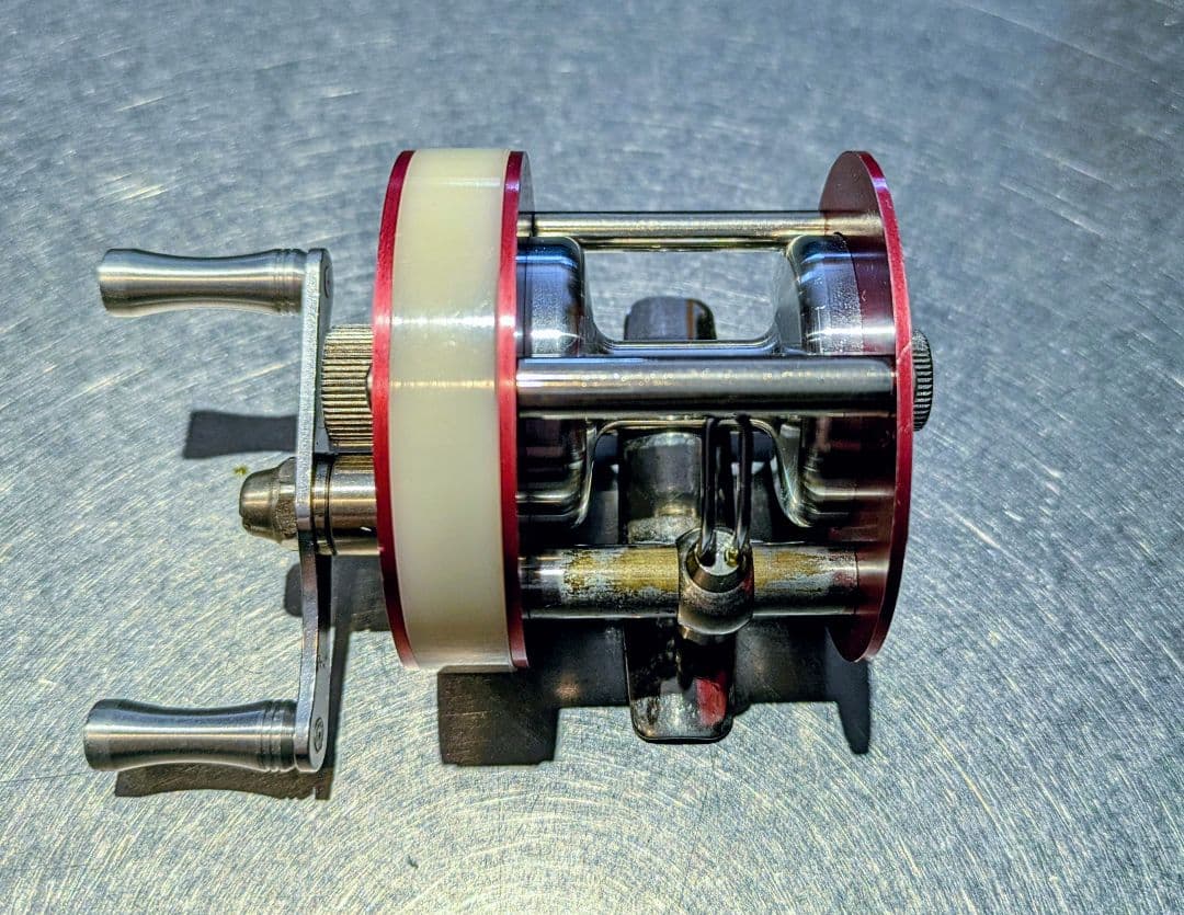 バスポンド　B.P.Bait　ビーピーベイト　リボルバー　リール