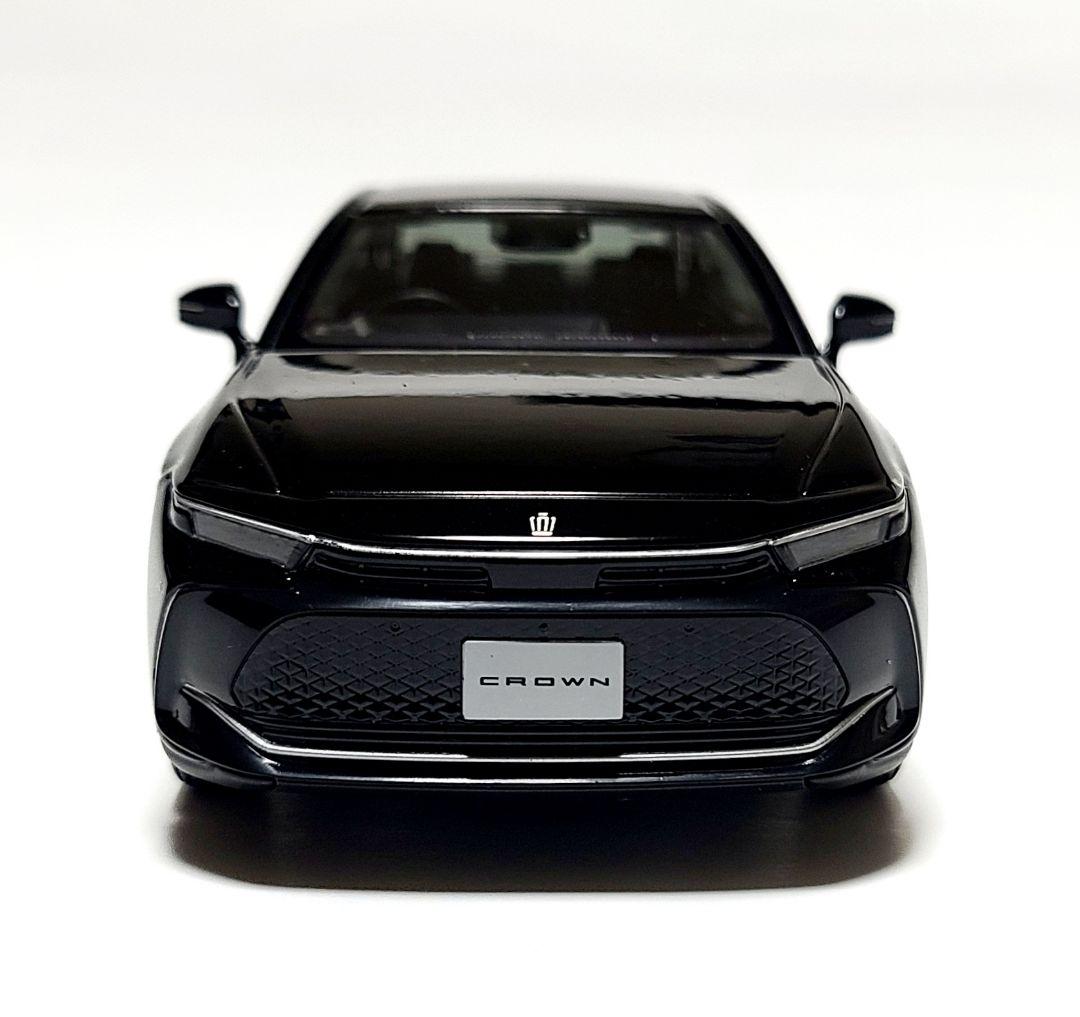 トヨタ クラウンクロスオーバー カラーサンプル