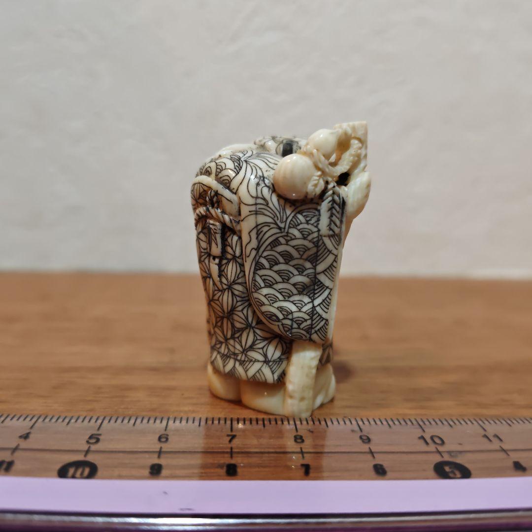 時代提物 七福神根付 天然素材 在銘【寿老人】高約4.9cm 重さ約33ｇ 長寿