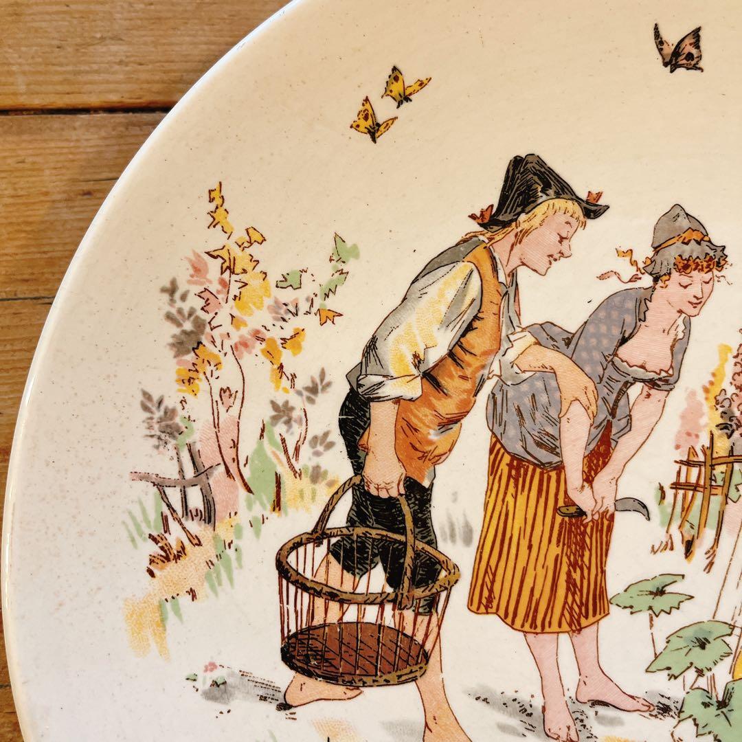 A アンファン・リシャール　可愛いデザートプレート