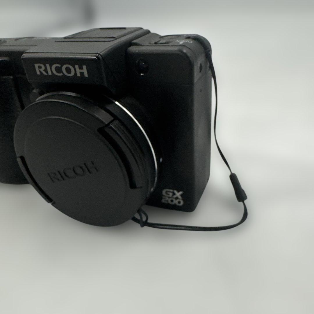 ②RICOH GX200 コンパクトデジタルカメラ