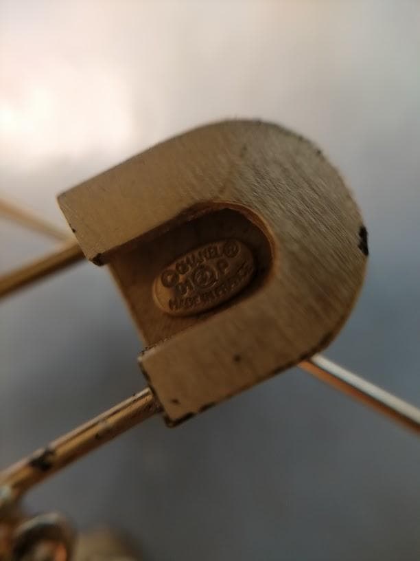 CHANELロゴブローチ　希少一点限り！