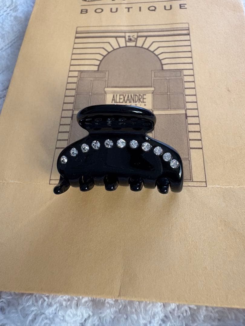アレクサンドルドゥパリ クリップ　S 黒　ブラック　スワロフスキー 付き