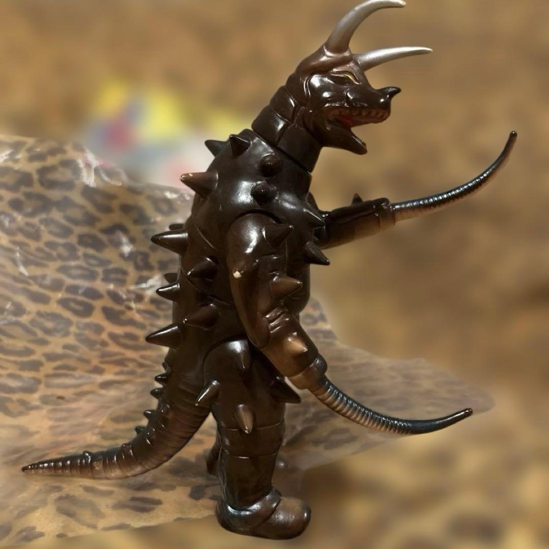 絶版　復刻版怪獣シリーズ B-CLUB グドン　バンダイ　ブルマァク1998 ￼