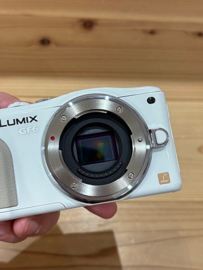 LUMIX DMC-GF6W(14-42mmレンズ) 電源難あり