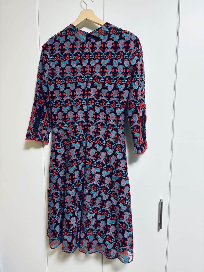 【値下げ】EMPORIO ARMANI 柄刺繍 七分袖Aラインワンピース