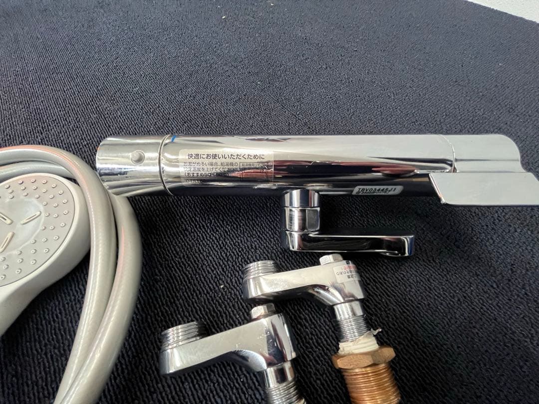 ☆TOTO 浴室水栓 壁付サーモスタット混合水栓 ☆シャワー付き