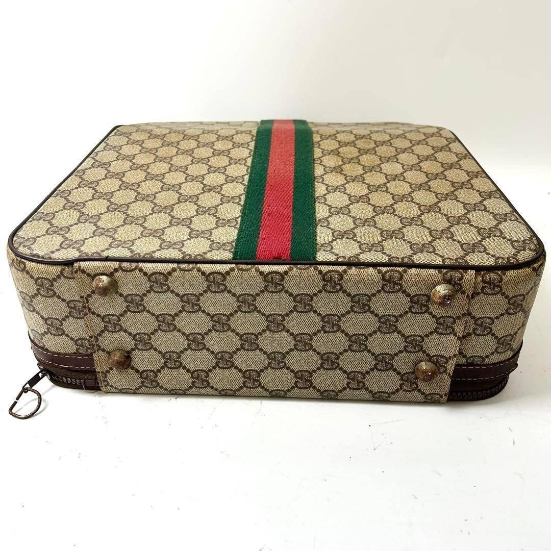 グッチ　オリベッティ　タイプライター　olivetti Lettera 32