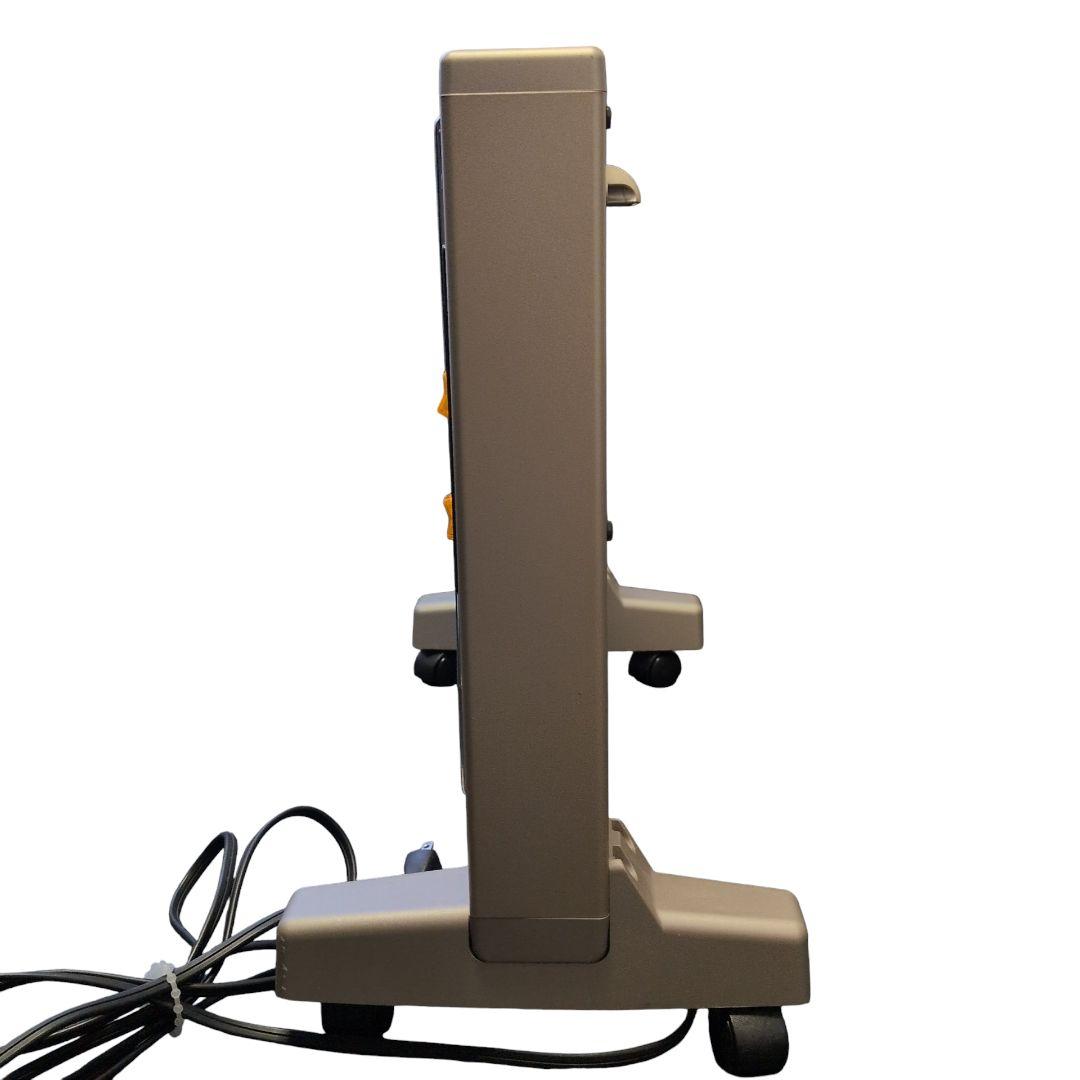 【未使用品　送料無料】サンルミエ キュート E800LS 電気ヒーター