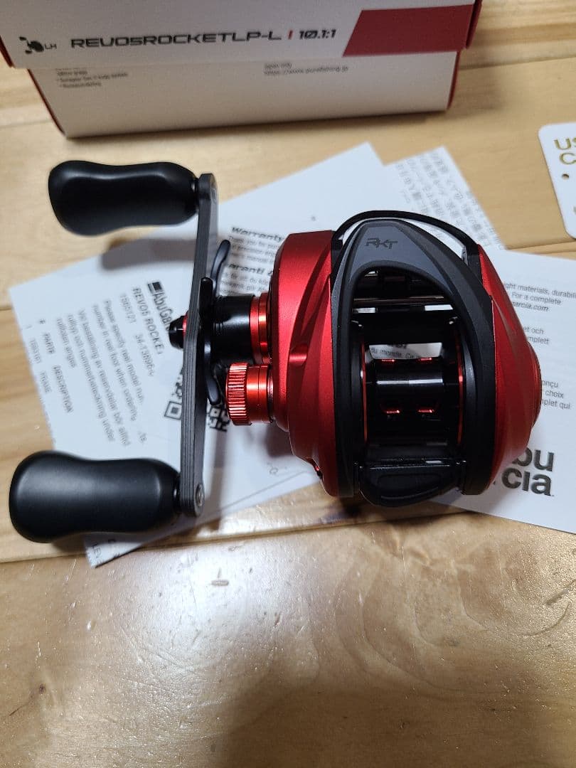 ひ*様 アブガルシア レボ5 REVO5 ROCKET LPーL　ロケット 左ハ