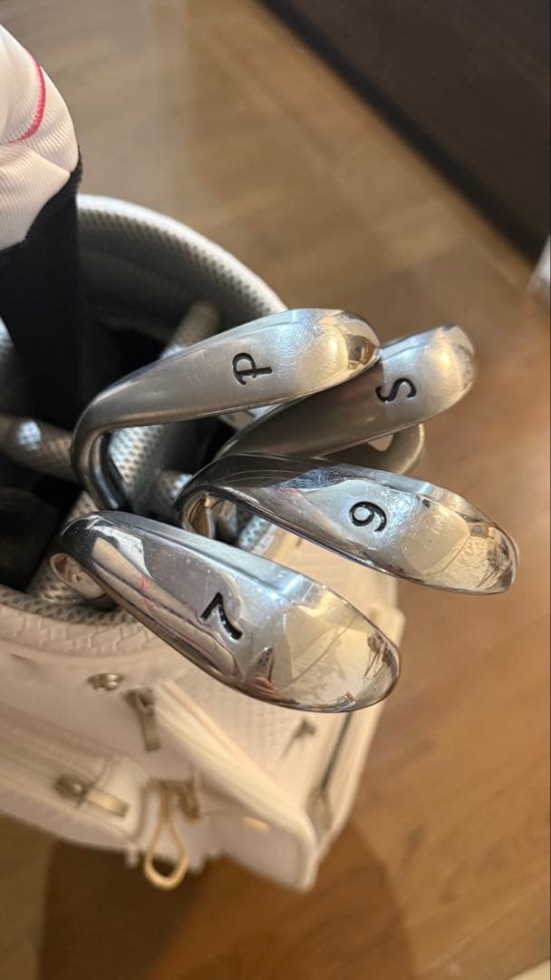 超人気完売モデル　ゴルフクラブセット　レディース