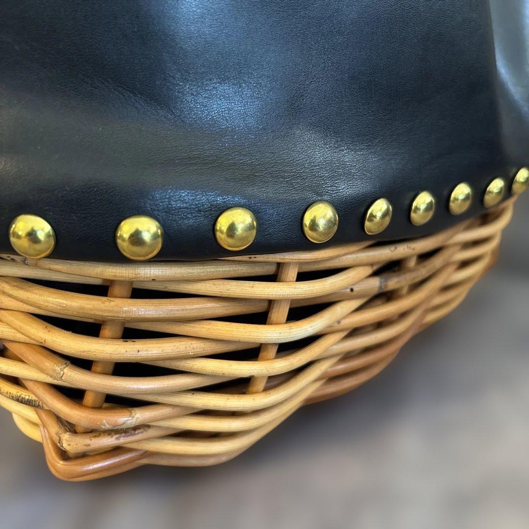 ribbonb 黒レザーバスケットのトートバッグ