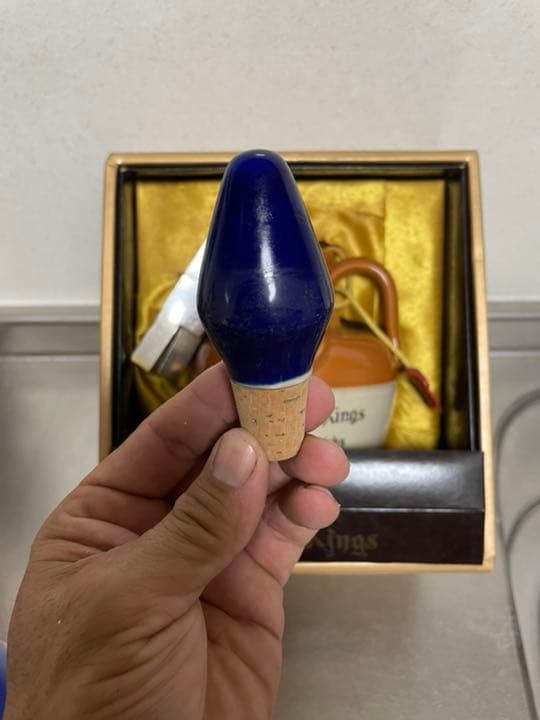 未開封 古酒 マンローズ キング オブ キングス スコッチウイスキー 陶器ボトル