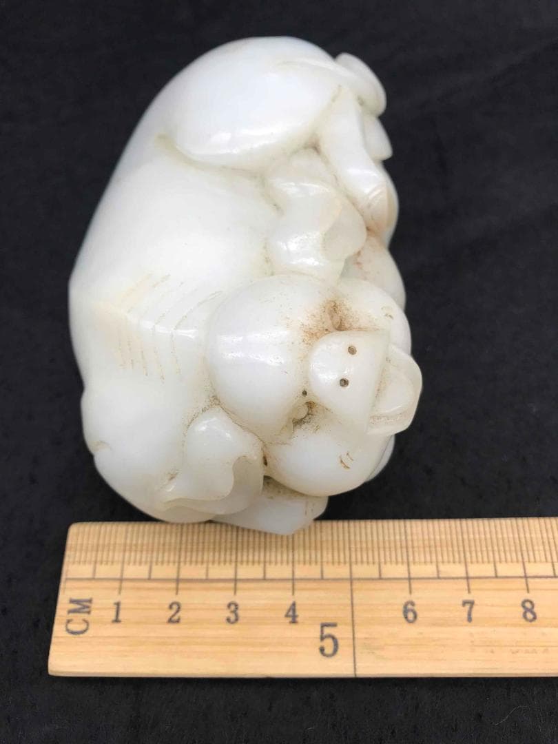 中国古美術　清時代　和田玉　純暖和田白玉彫り　縁起と財宝　豚　瑞猪(F-22)