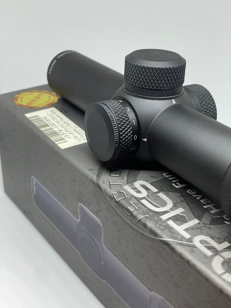 【美品です】ベクター オプティクス Vector Optics Forester