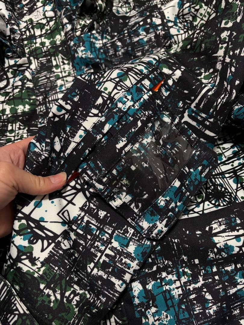 美品。act version スキーウェア