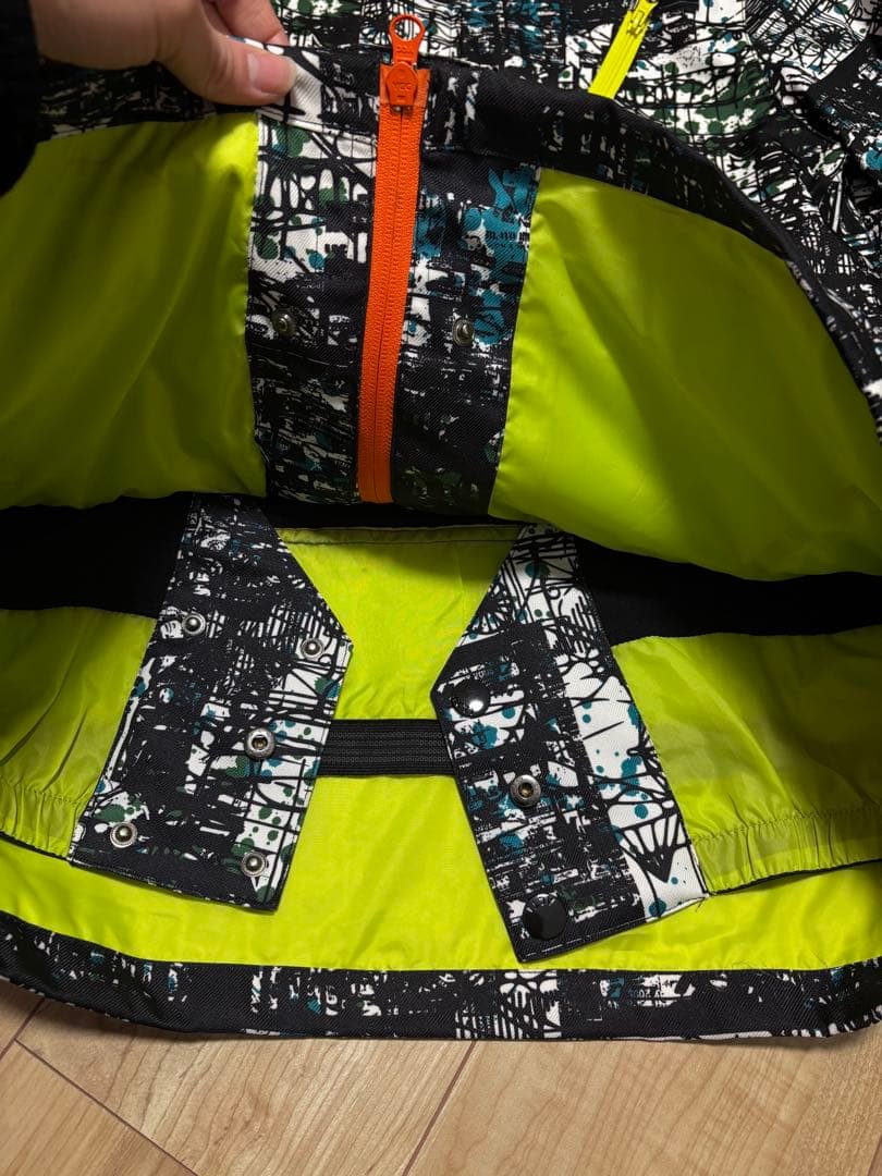 美品。act version スキーウェア