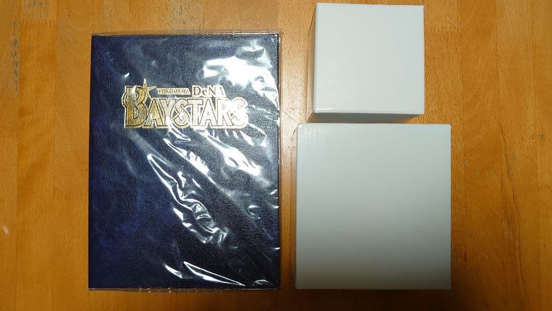 山﨑康晃選手 プロ通算100セーブ達成直筆サインボール