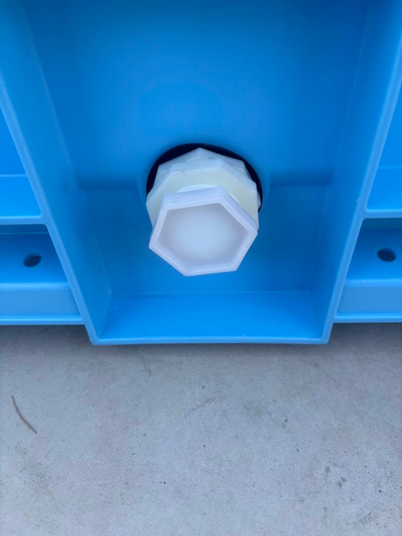 大型プラスチック水槽 ライトブルー　排水溝付き　メダカ　鯉　スーパー500