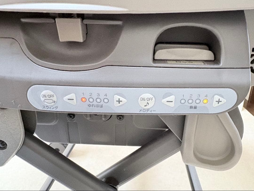 Combi コンビ　ハイローチェア　ネムリラ　オートスウィング LM