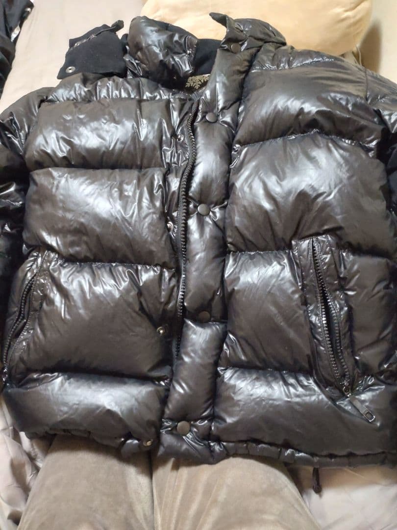 BEAMS★ブラック ダウンジャケット★黒　短丈ヌプシファーストダウン ビームス