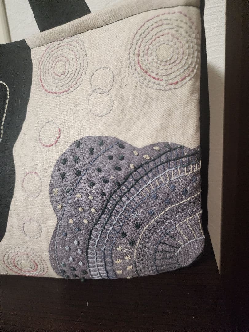 ★★★新作　エチノ生地に豪華な一点物のバッグ　個性的　センソユニコ慈雨等