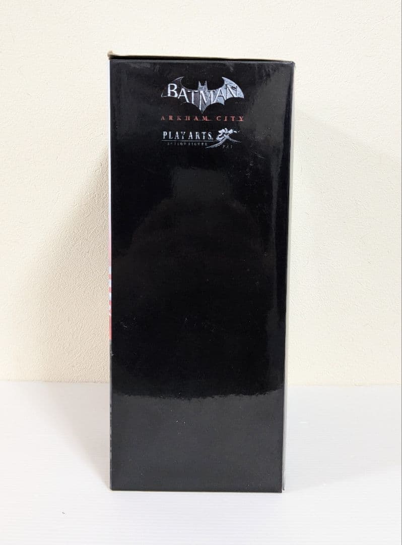 BATMAN　ARKHAM CITY PLAY ARTS 改　フィギュア