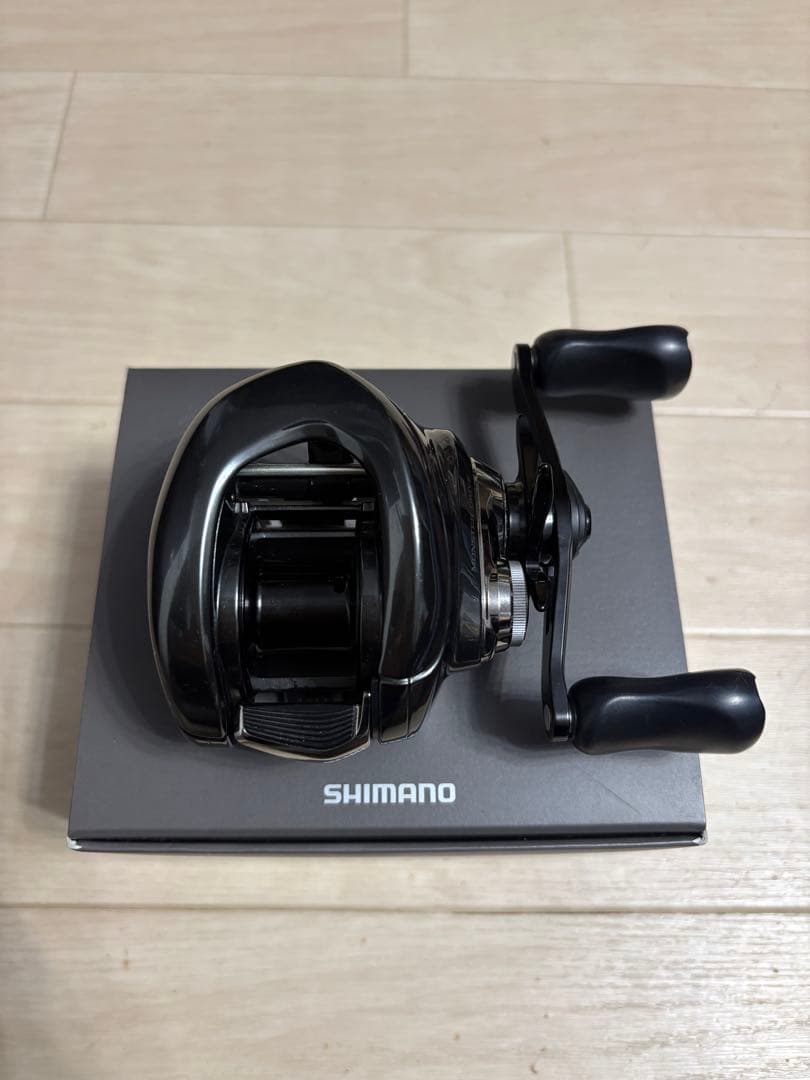 シマノ 23 アンタレスDC MD XG 右ハンドル 美品 送料込み
