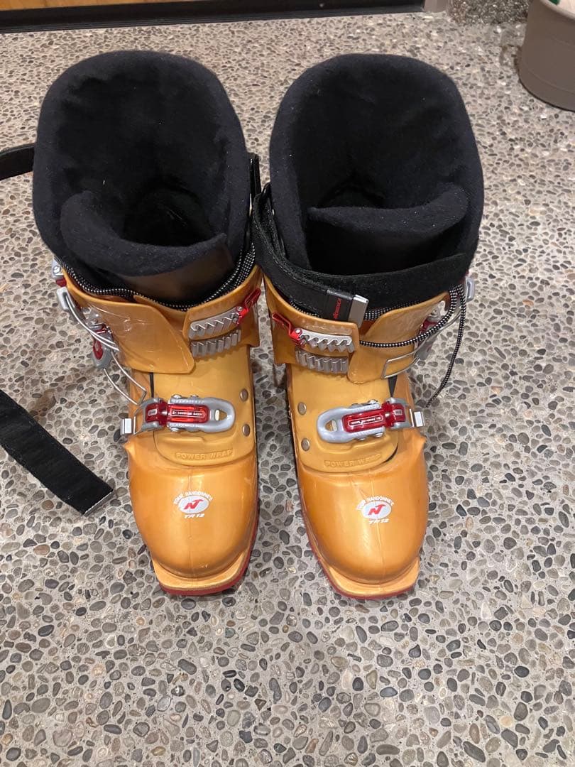 NORDICA スキーブーツ