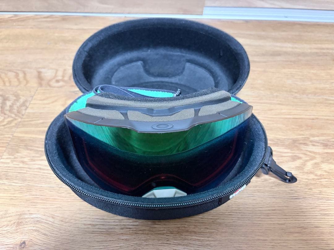 スキー・スノーボード　ゴーグル　オークリー　プリズム