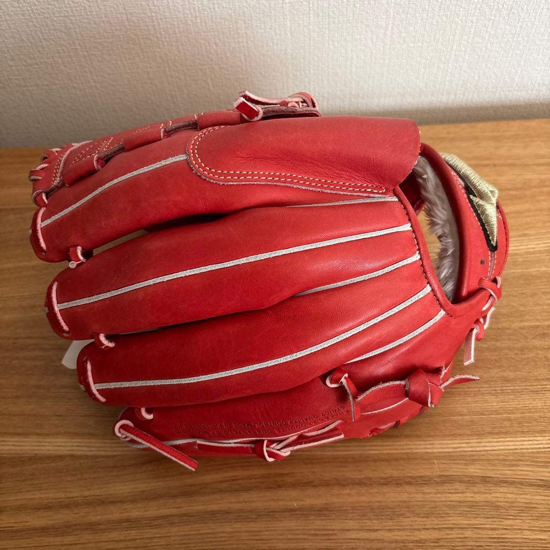 ミズノ　軟式用　グラブ 投手用　グローバルエリート　グローブ　定価30,800