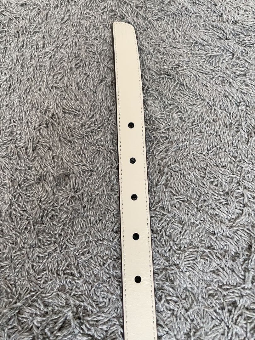 美品 GUCCI グッチ アイボリー レザーベルト ダブルGロゴ 細ベルト 白