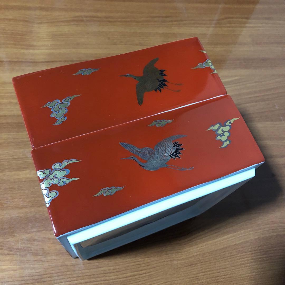 深川製磁 染錦手波鶴紋 三段重 重箱 お正月 鶴 蓋物 金彩 おせち料理