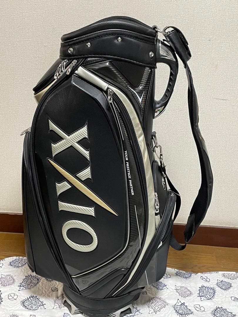 XXIO ブラック キャディバッグ