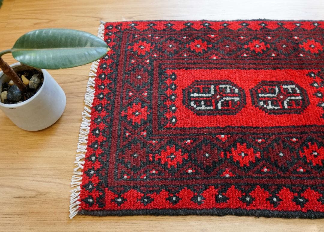 Chocotoypuトルクメン 手織り絨毯 トライバルラグ