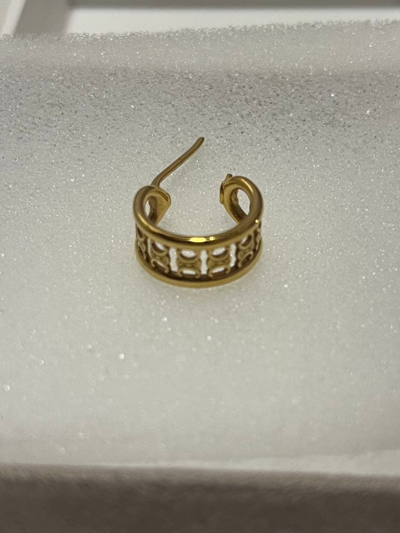 【片耳のみ】CELINEセリーヌ トリオンフ マルチフープピアスゴールド