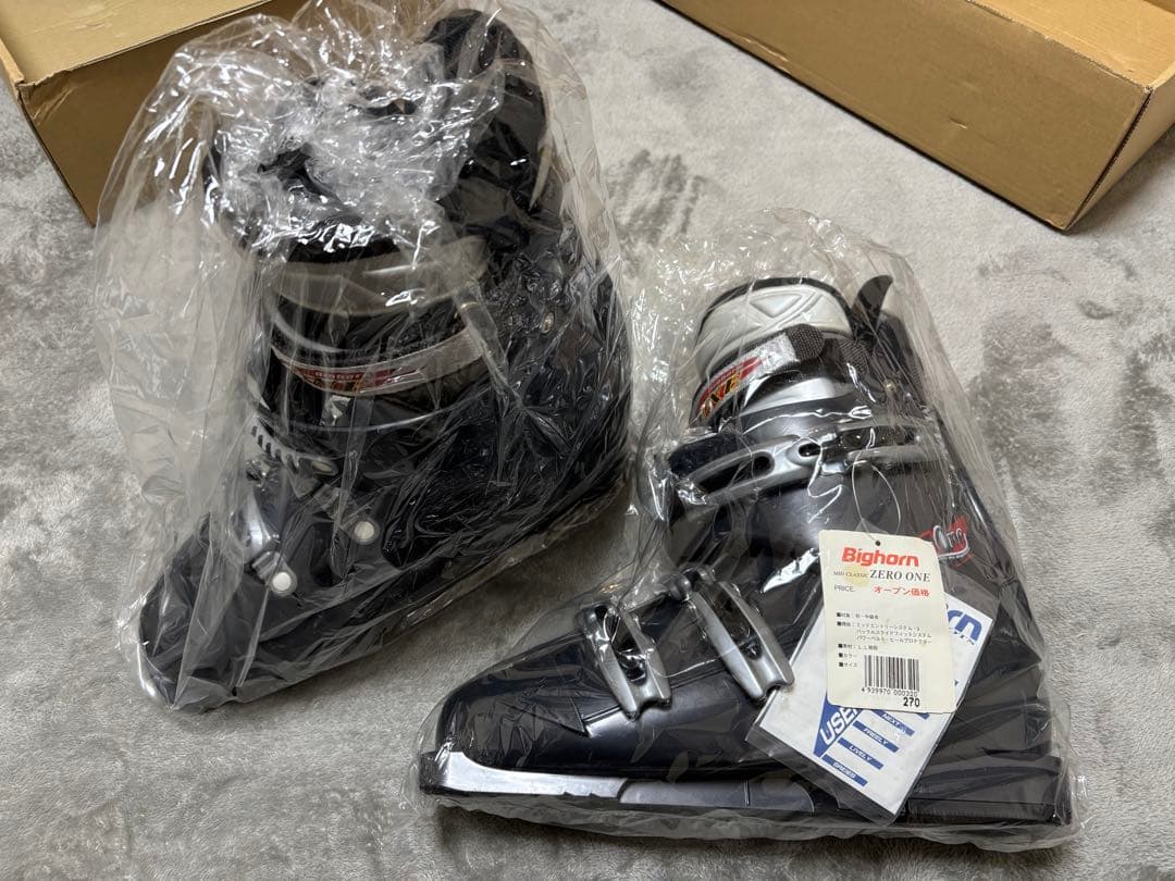 ZERO-ONE P.D グレー スキー ブーツ 未使用