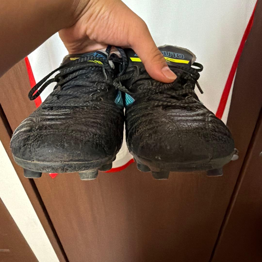 モレリアネオ3 限定色　26.0cm