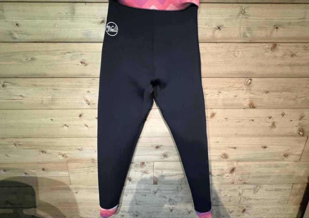 ロングスリーブウェットスーツ ブラック/マルチカラー