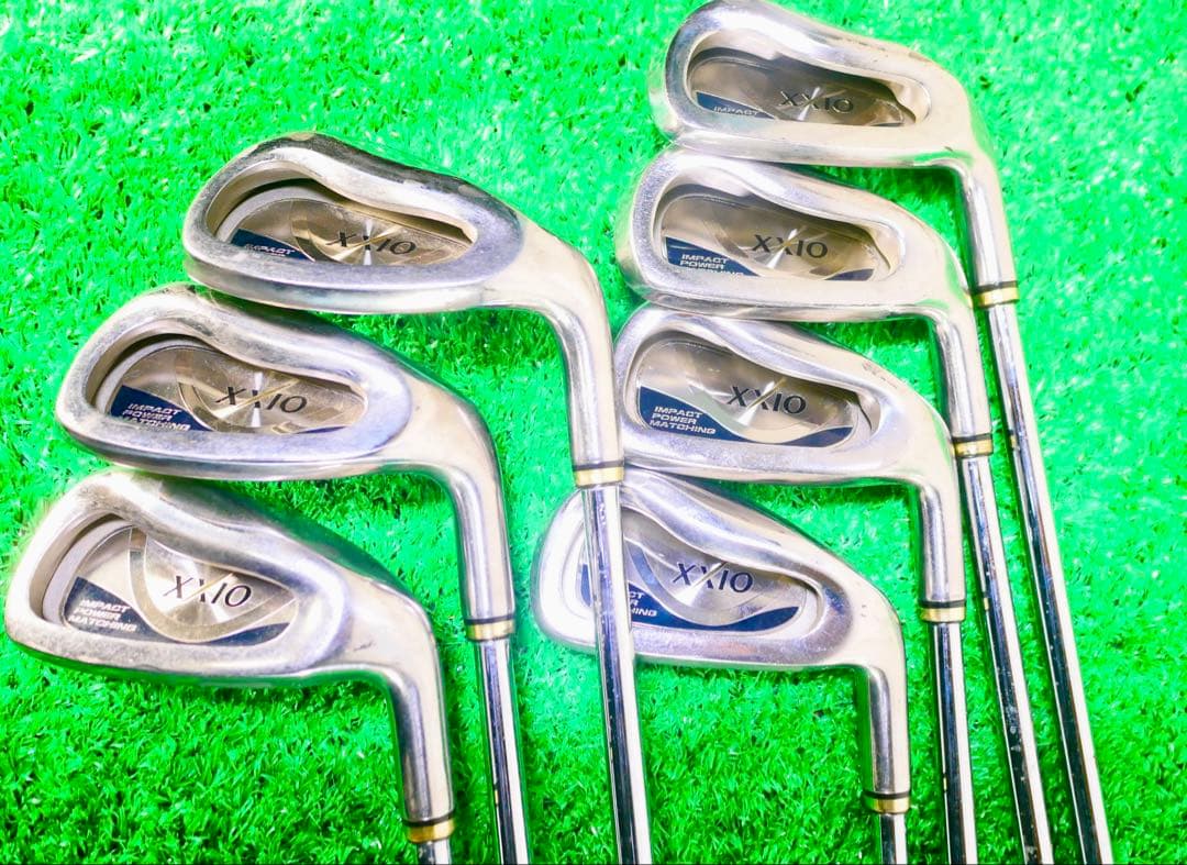 つ*中様 XXIO ゴルフクラブセット Titleistバッグ付き